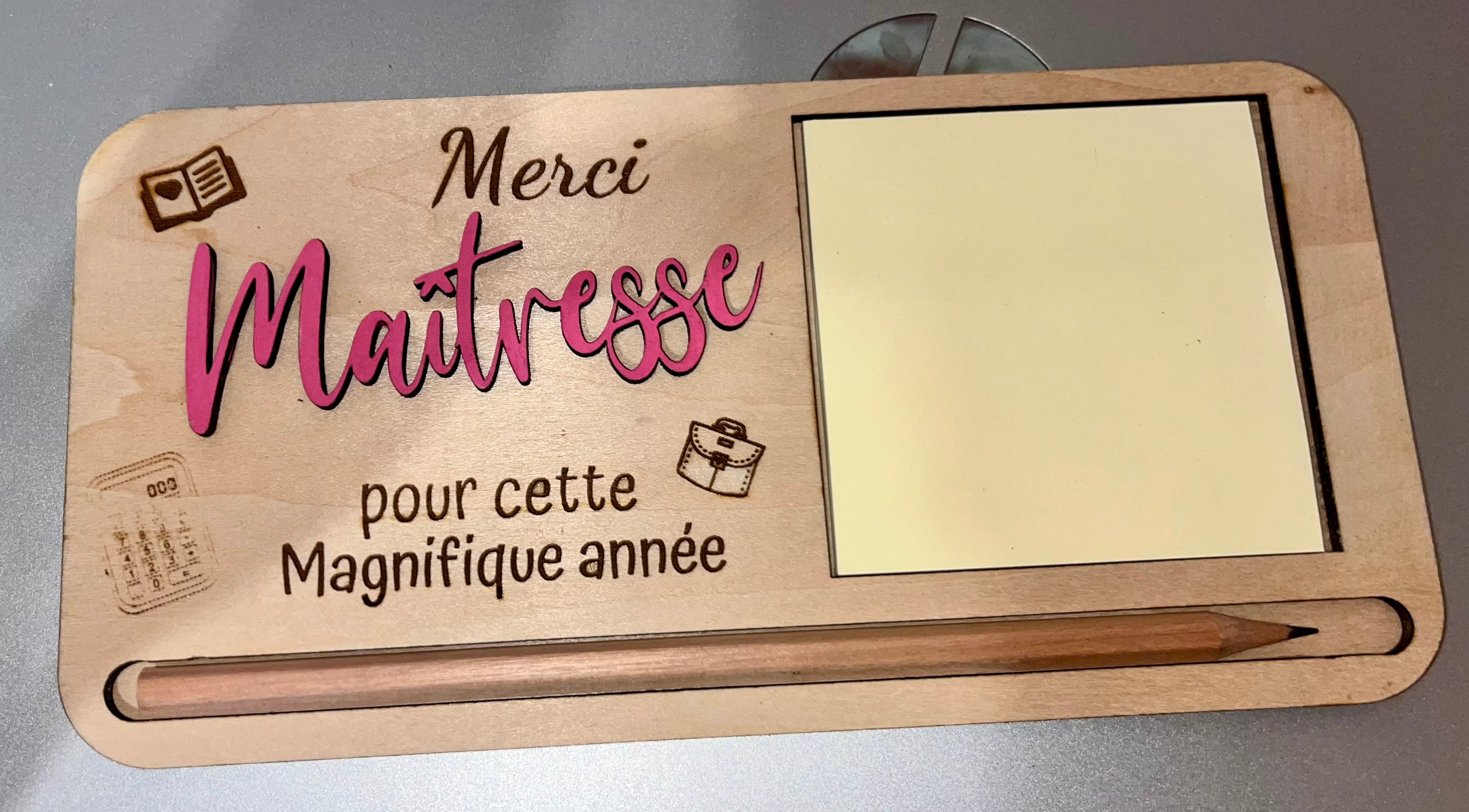 Support Post-it « Merci Maîtresse » en bois